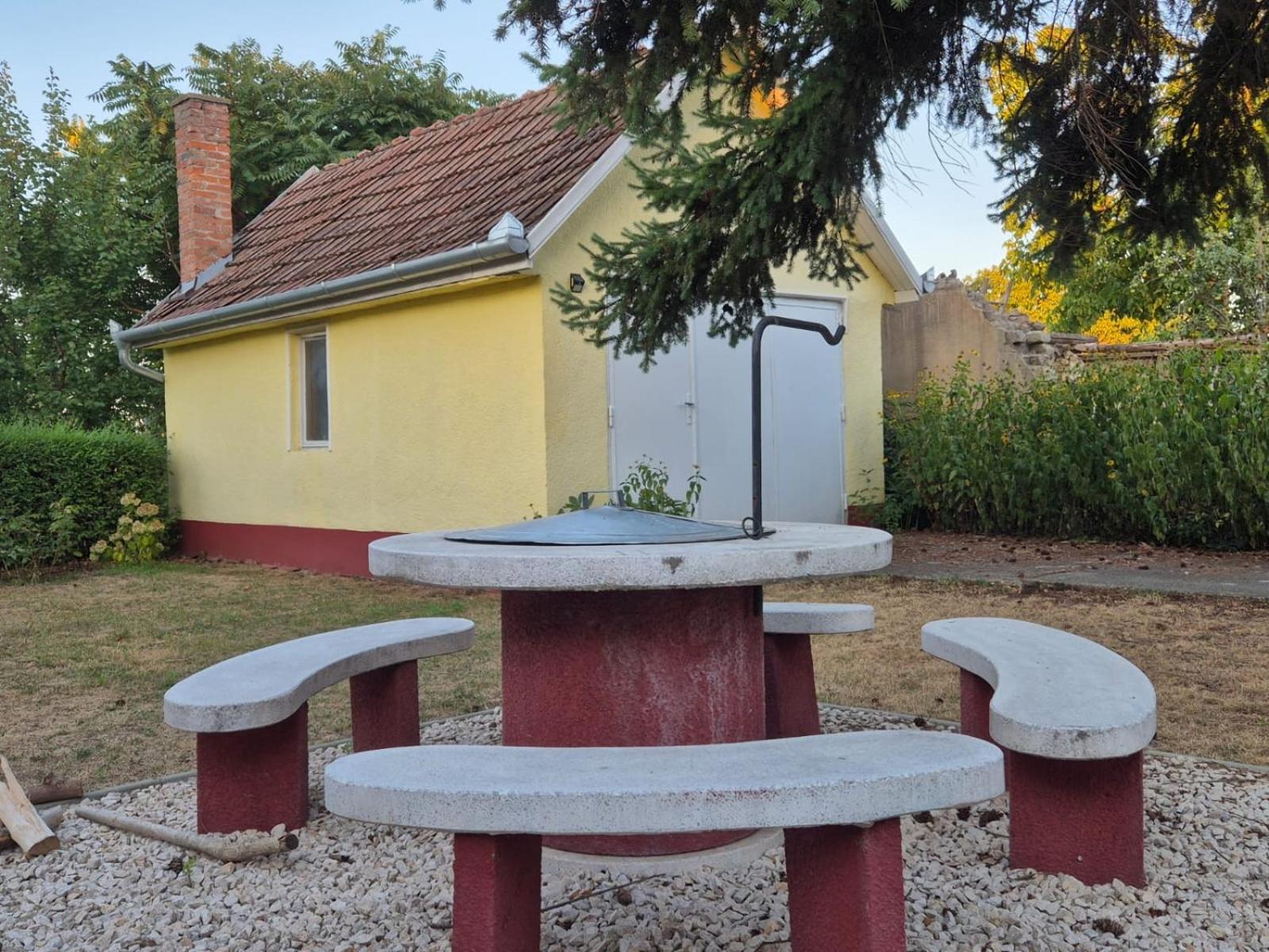 Kereki Retro Vendeghaz Appartement Kerekegyháza Buitenkant foto
